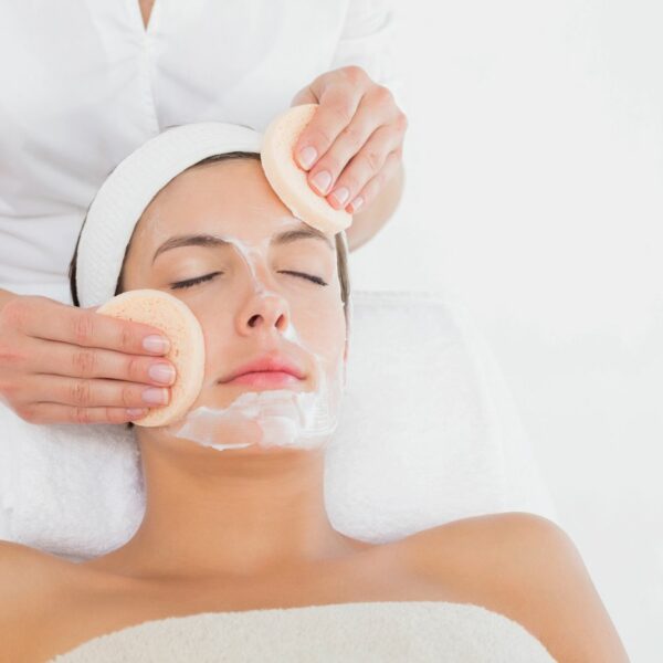 Higiene Profunda de Cutis. Limpieza, renovación e hidratación facial